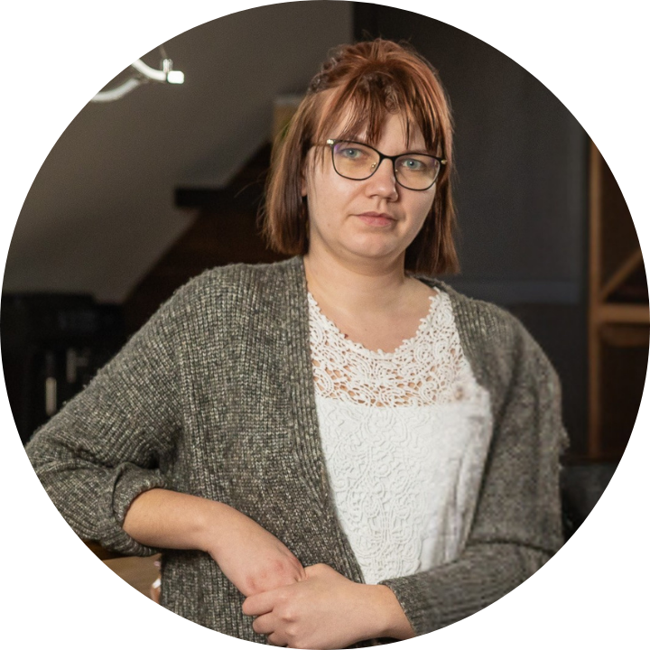 Csósza Dominika - irodai és adminisztrációs vezető